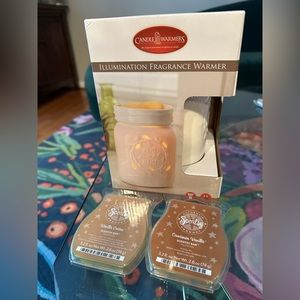 Wax warmer + 2 packs of scentsy wax